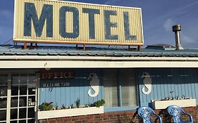 Chris By The Sea Motel